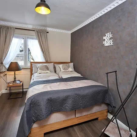 아파트 Eifelstuben Mit Charme - Am See, Nahe Burg 우멘