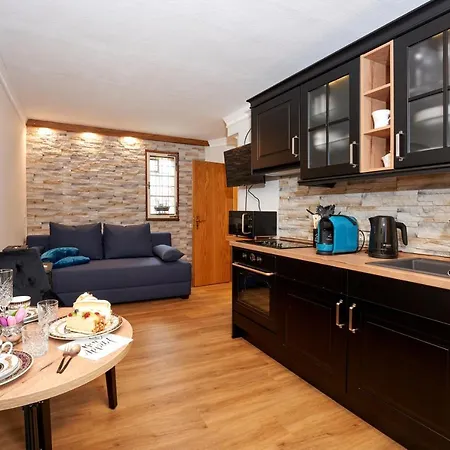 Eifelstuben Mit Charme - Am See, Nahe Burg 우멘