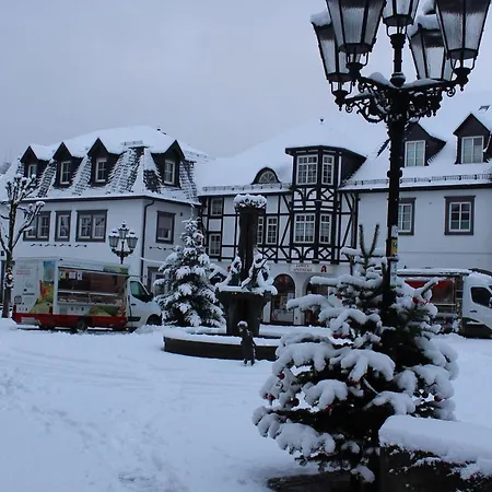 Eifelstuben Mit Charme - Am See, Nahe Burg * 우멘