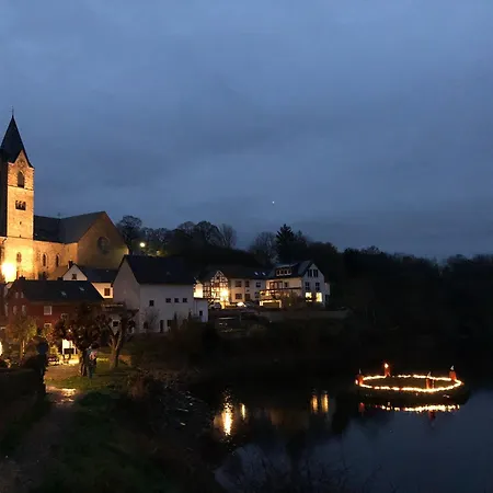 Eifelstuben Mit Charme - Am See, Nahe Burg