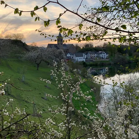 Eifelstuben Mit Charme - Am See, Nahe Burg * Ulmen