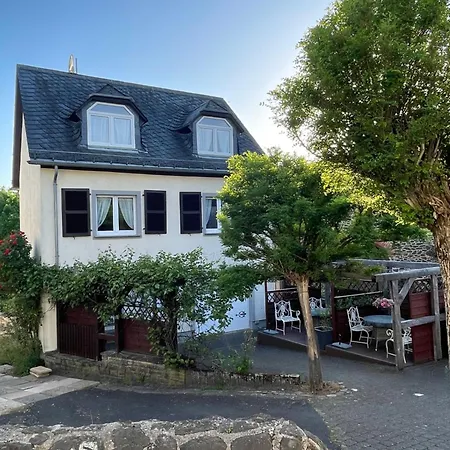 Eifelstuben Mit Charme - Am See, Nahe Burg Ulmen