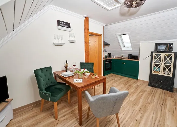 Eifelstuben Mit Charme - Am See, Nahe Burg * Ulmen