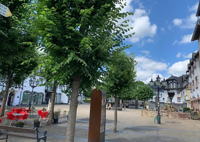 Eifelstuben Mit Charme - Am See, Nahe Burg 아파트